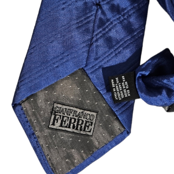 GIANFRANCO FERRE Blue Striped Silk LUXURY Tie ITALY - Picture 3 of 4
